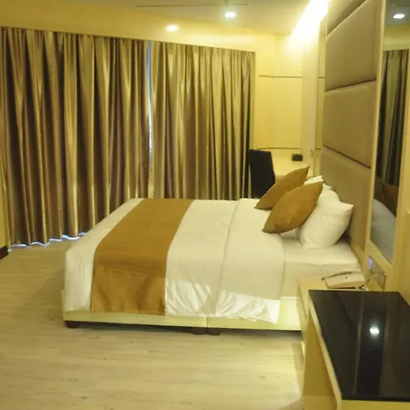Geobay Hotel Johor Bahru Exterior photo